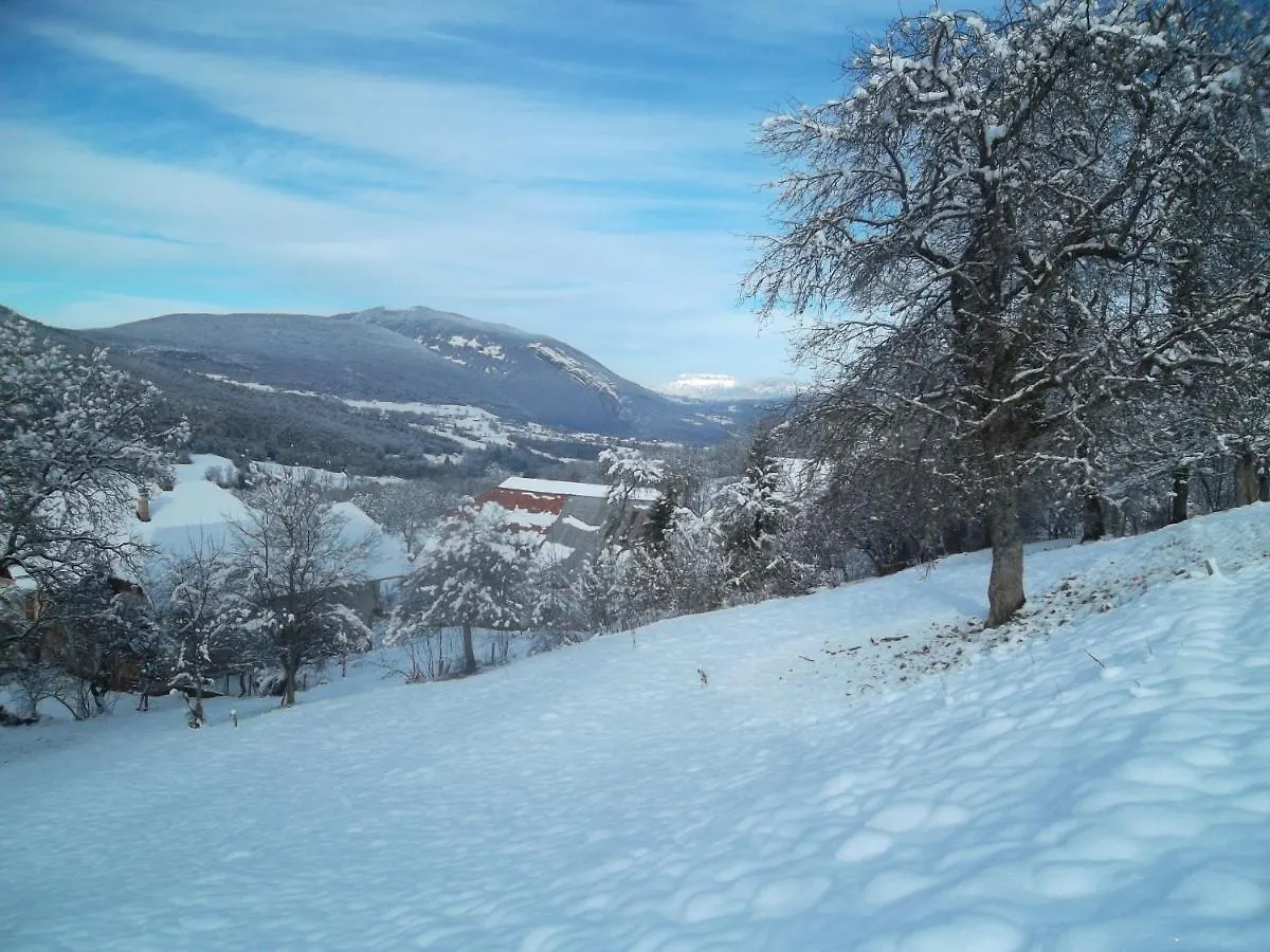 La Roulotte De La Buissonniere Bed & Breakfast Le Noyer  0*, Le Noyer (Savoie) France